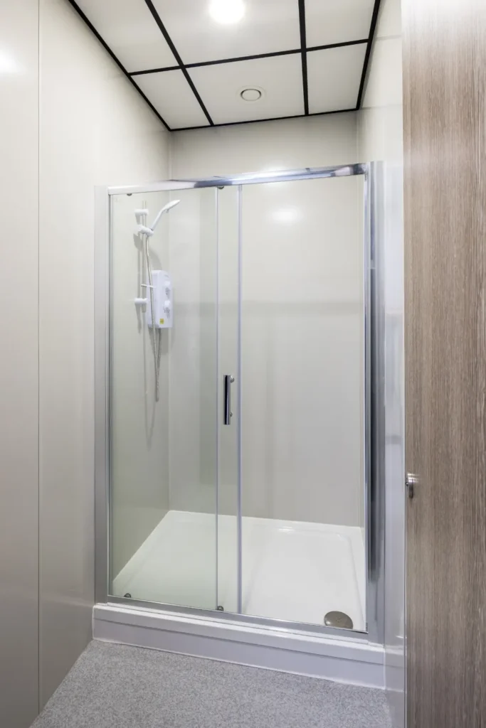 EziDock - Shower